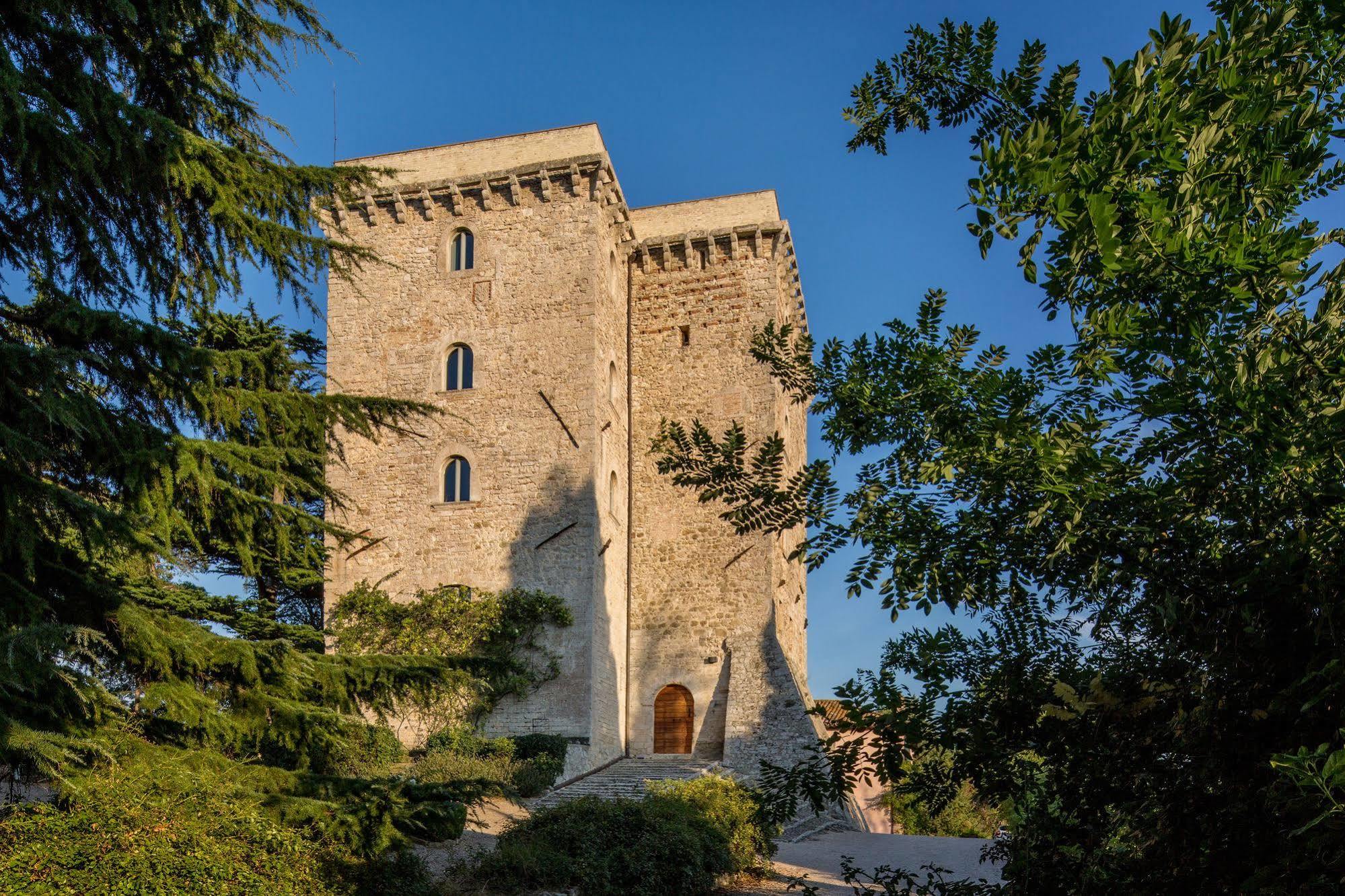 Aparthotel Torre Almonte Todi Exterior foto