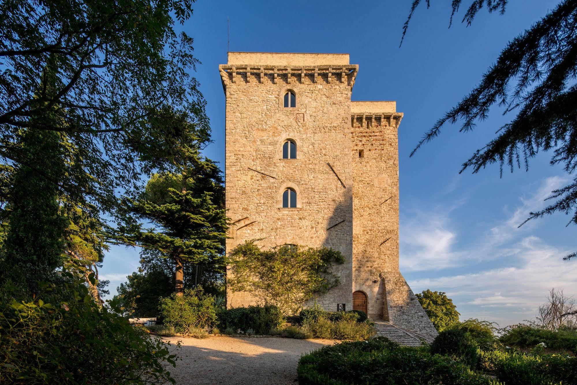 Aparthotel Torre Almonte Todi Exterior foto