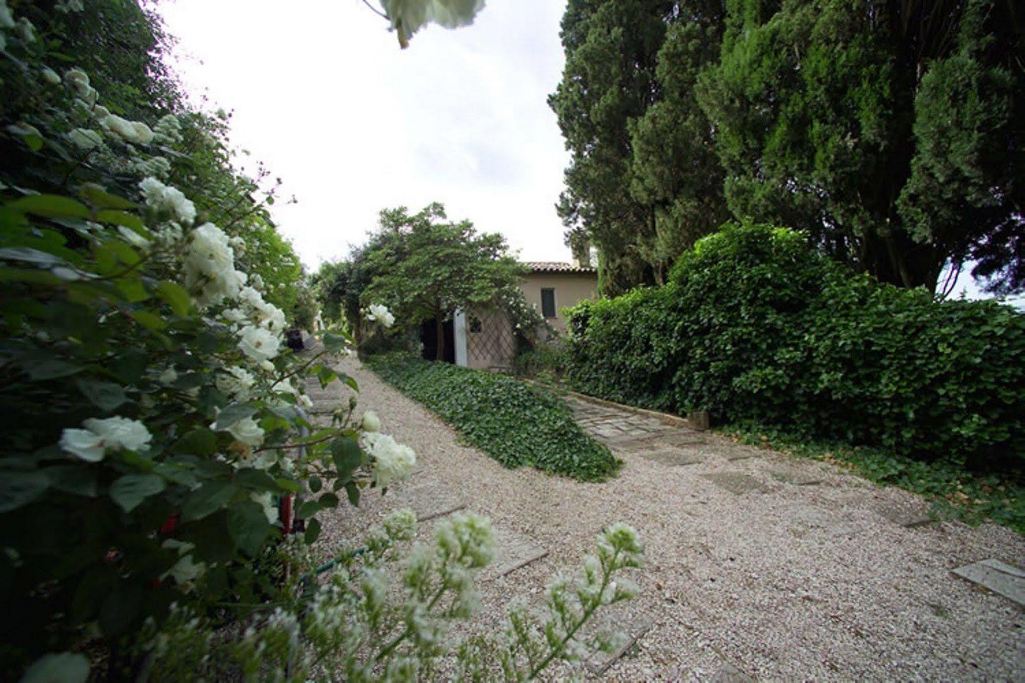Aparthotel Torre Almonte Todi Exterior foto